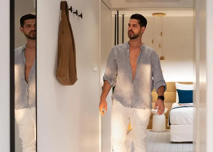 Margaret Luxury * Naxos City