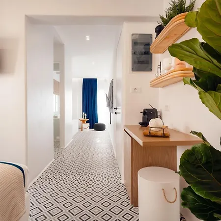 Margaret Luxury * Naxos City