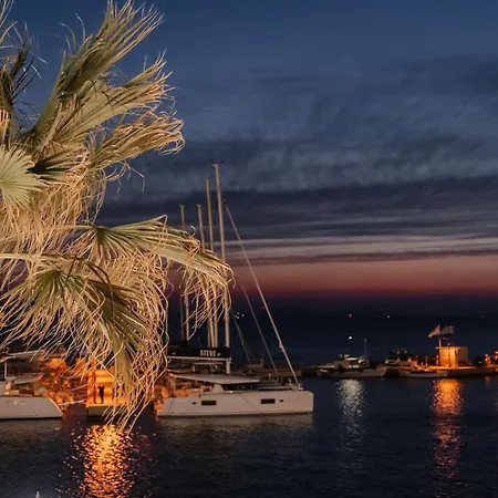 Margaret Luxury * Naxos City