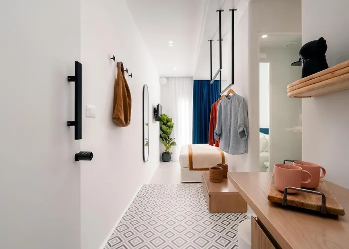 Margaret Luxury * Naxos City