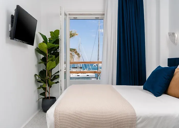 Margaret Luxury Apartment Naxos City